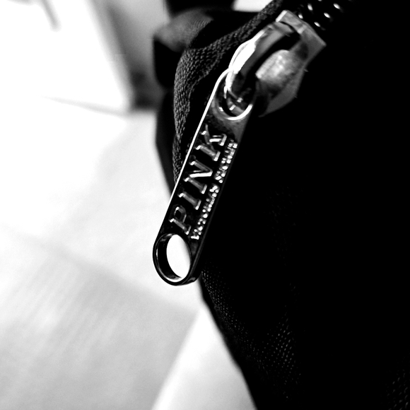 NWOT "PINK" by Victoria Secret Double Strap Duffle Bag Unisex - Picture 11 of 12